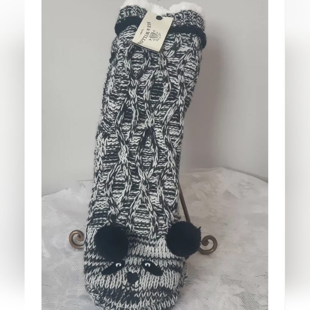 NWT BEE & WILLOW OEKO TEX PANDA BEAR cable knit cozy plush slipper socks S-M